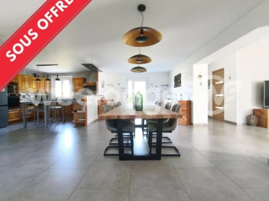Maison à vendre 8 pièces de 160 m² à Neuf-Mesnil