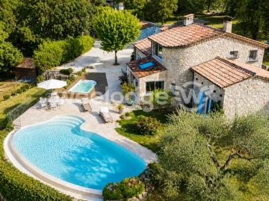 Maison à vendre 9 pièces de 195 m² à Fayence