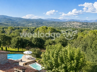 Maison à vendre 9 pièces de 195 m² à Fayence