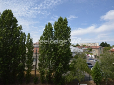 Appartement à vendre 3 pièces de 45,16 m² à Saint-Germain-en-Laye