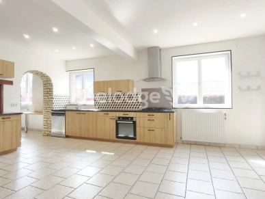 Maison à vendre 5 pièces de 137 m² à Maubeuge