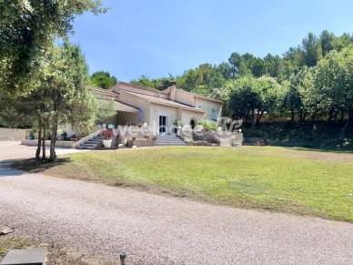 Maison à vendre 6 pièces de 150 m² à Saint-Laurent-des-Arbres