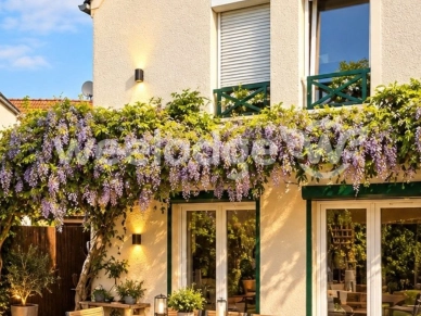 Maison à vendre 6 pièces de 114 m² à Jouy-le-Moutier