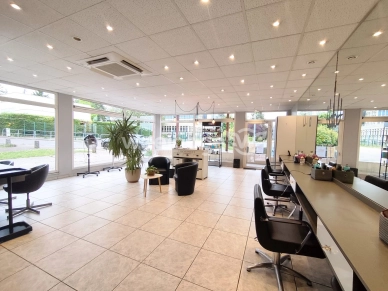 Local commercial à vendre de 72 m² à Triel-sur-Seine