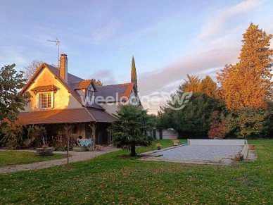 Maison à vendre 10 pièces de 239 m² à Montgivray