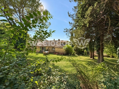 Maison à vendre 10 pièces de 213,75 m² à Fayence