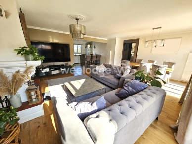 Maison à vendre 9 pièces de 220 m² à Éragny