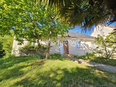 Maison à vendre 9 pièces de 220 m² à Éragny