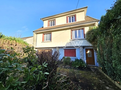 Maison à vendre 8 pièces de 143 m² à Conflans-Sainte-Honorine