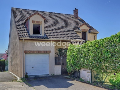 Maison à vendre 6 pièces de 120,27 m² à Chanteloup-les-Vignes