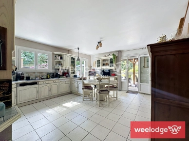 Maison à vendre 7 pièces de 166 m² à Jouy-le-Moutier