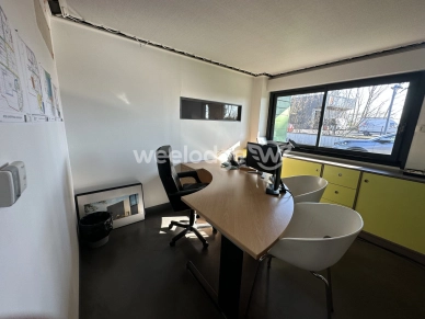 Local commercial à vendre de 297 m² à Bouguenais