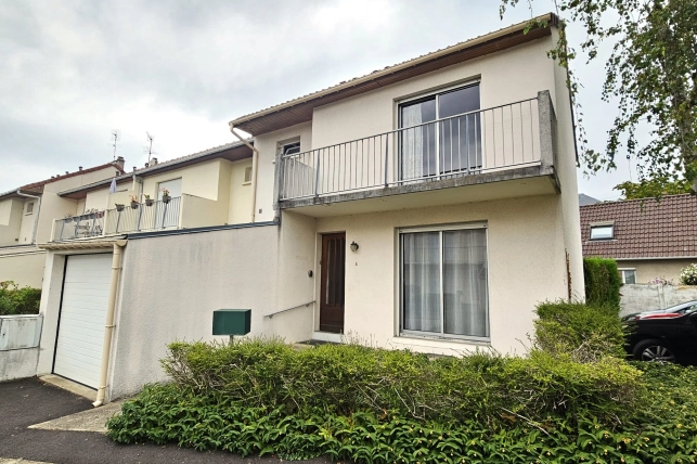 Maison à vendre 5 pièces de 82,22 m² à Conflans-Sainte-Honorine