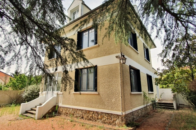 Maison à vendre 7 pièces de 158 m² à Conflans-Sainte-Honorine