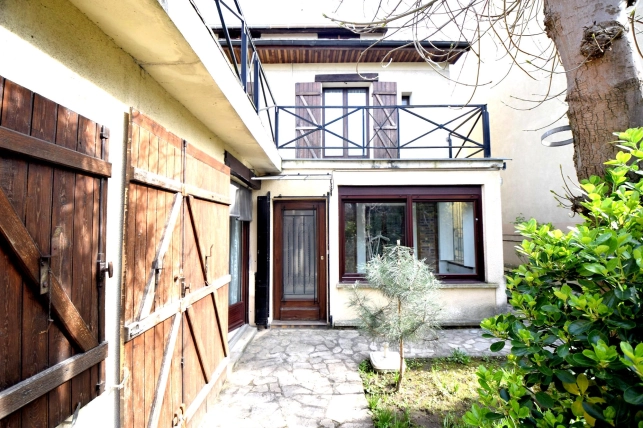Maison à vendre 5 pièces de 122 m² à Éragny