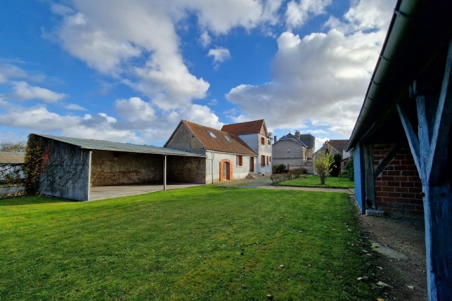 Maison à vendre 6 pièces de 155 m² à Champseru