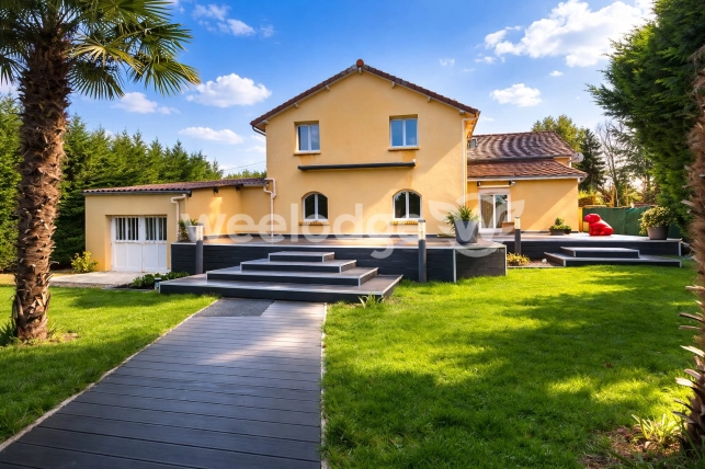 Maison à vendre 5 pièces de 208 m² à Dreux