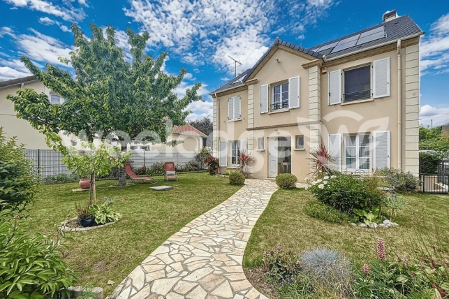 Maison à vendre 7 pièces de 142 m² à Andrésy