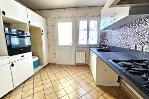 Maison à vendre 6 pièces de 104 m² à Conflans-Sainte-Honorine