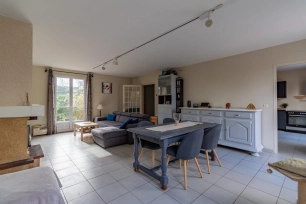 Maison vendu 6 pièces de 120,91 m² à Éragny
