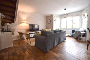 Maison à vendre 6 pièces de 117 m² à Jouy-le-Moutier