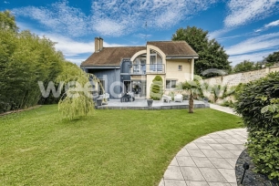 Maison à vendre 8 pièces de 194 m² à Cergy