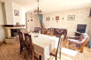 Maison à vendre 4 pièces de 77,5 m² à Jouy-le-Moutier