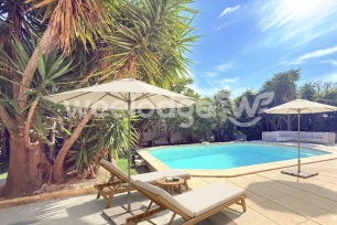 Maison à vendre 7 pièces de 140 m² à Mougins