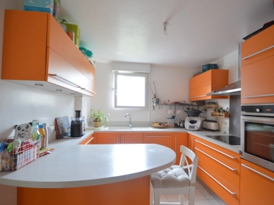 Maison à vendre 6 pièces de 107,2 m² à Conflans-Sainte-Honorine