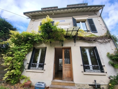 Maison à vendre 6 pièces de 120 m² à Conflans-Sainte-Honorine