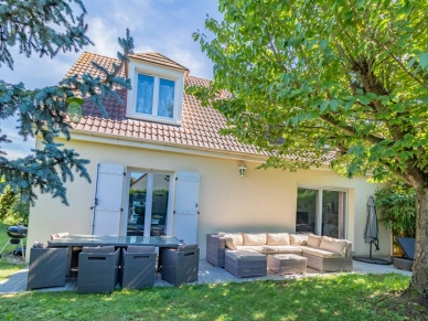 Maison à vendre 6 pièces de 110,33 m² à Conflans-Sainte-Honorine