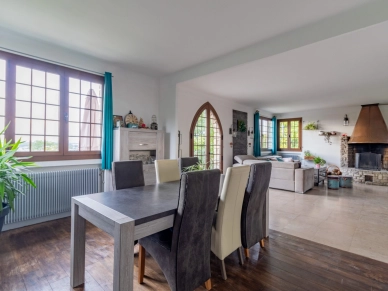 Maison à vendre 8 pièces de 230 m² à Meulan-en-Yvelines