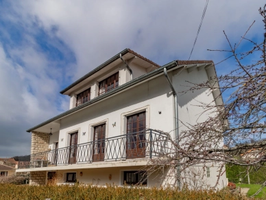 Maison à vendre 8 pièces de 158 m² à Auvers-sur-Oise
