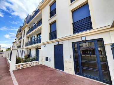 Appartement à vendre 4 pièces de 87,81 m² à Saint-Cyr-l'École