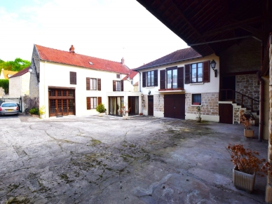 Maison à vendre 10 pièces de 313 m² à Vauréal