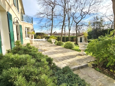 Maison à vendre 8 pièces de 280 m² à Conflans-Sainte-Honorine