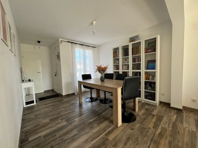 Maison à vendre 5 pièces de 76 m² à Chanteloup-les-Vignes