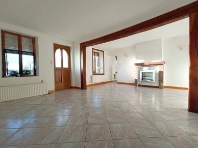 Maison à vendre 8 pièces de 140 m² à Boussières-sur-Sambre