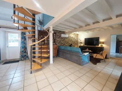 Maison à vendre 6 pièces de 170 m² à Saint-Aubin-des-Bois