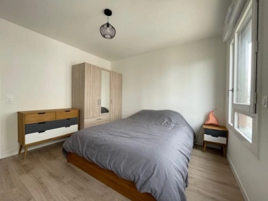 Appartement à vendre 2 pièces de 45 m² à Saint-Cyr-l'École