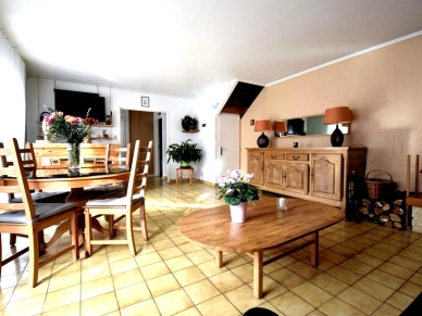 Maison à vendre 5 pièces de 100 m² à Jouy-le-Moutier