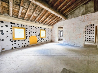 Appartement à vendre 5 pièces de 83,77 m² à Arles