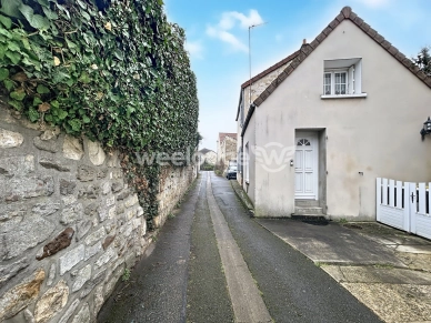 Maison à vendre 6 pièces de 136,58 m² à Éragny